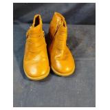 Girls boots size 7