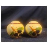 Decorative salt and pepper shaker set