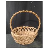 Basket with handle