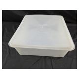 vintage Tupperware "Square Keeper"