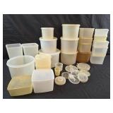 Assorted vintage Tupperware