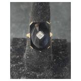 10k Onyx Ring with diamond - 4.7gr - sz 8.5