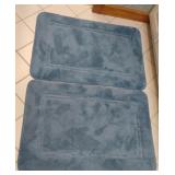 Bathroom mats. Set of 2. 35 x 24