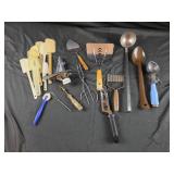 Enamel spoon, ladle, ice cream scoop, spatulas