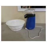 Presto popcorn maker and large plastic bowl