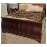 Queen size wood sleigh bed 64 x 90