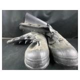 black rubber boots size 10
