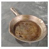Cast iron skillet