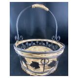 Basket with leaf design