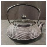 Japanese-style tetsubin cast iron teapot