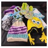 Toboggans, gloves and slippers
