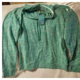 Green Ladies Pullover. Size M. NWT