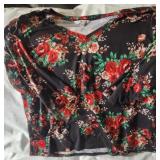 Pioneer Woman pull over Shirt. 3/4 length sleeve.