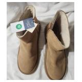 Universal Thread Suede Boots. Memory foam and