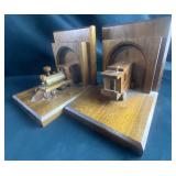 train bookends