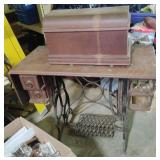 Vintage Universal sewing machine