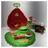 Vintage 1980 Strawberry Shortcake Berry Bake