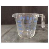 Pyrex 2 cups glass measuring cup