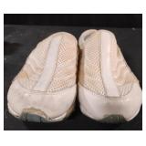 Easy Spirit size 6 ladies shoes