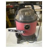 Central machinery, 5 gallon wet, dry