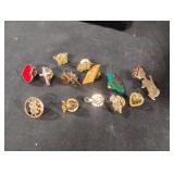 Fashion pins