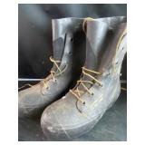 Bata black work boots