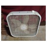 Lasko box fan. 21 x 21. Works