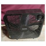 Pelonis box fan. 21 x 21. Works