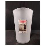 Rubbermaid waste basket. 2.3 gal