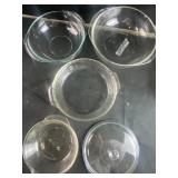 Pyrex round bowls