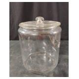 Clear glass cookie jar with lid