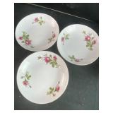 Pink floral plates with gold ascent
