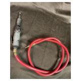 Grinder with swivel air hose