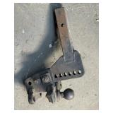 Adjustable drop hitch