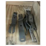 Heater box control arms