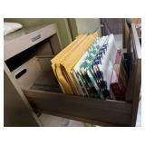 Filing cabinet 24d 15w 52t no contents