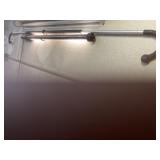 Snap on light working