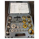 Why a 7960 cam shaft and crankshaft seal tool kit