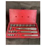 Snap on bushing driver set