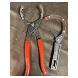 2 oil filter wrenches