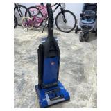 Hoover Windtunnel Vacuum Cleaner (powers on)