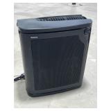 Holmes Air Cleaner (powers on)