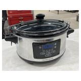 Hamilton Beach Slow Cooker (powers on)