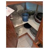 LOT #27 - Kitchen Bowls, Bakeware, Misc