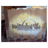 St. Louis Arch & Admiral Drawing on Pallet