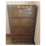 Vintage Art Deco 4 drawer dresser
