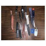 Flilet knives, Robinson knife w/ sheath etc