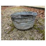 Vintage Galvanized Metal tub 25ï¿½ across