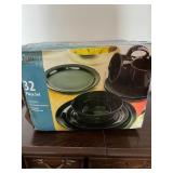 32 piece Black Ceramic stoneware in orig box