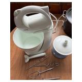 Stand Handmixer, attachments, wok & pot